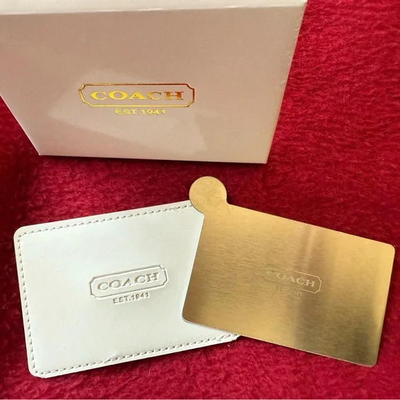 Coach White Card Holder with Mirror - Picture 3 of 4